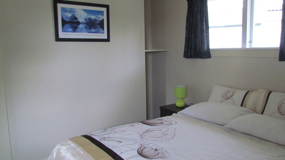 Birchwood Cottages Те Анау Екстериор снимка