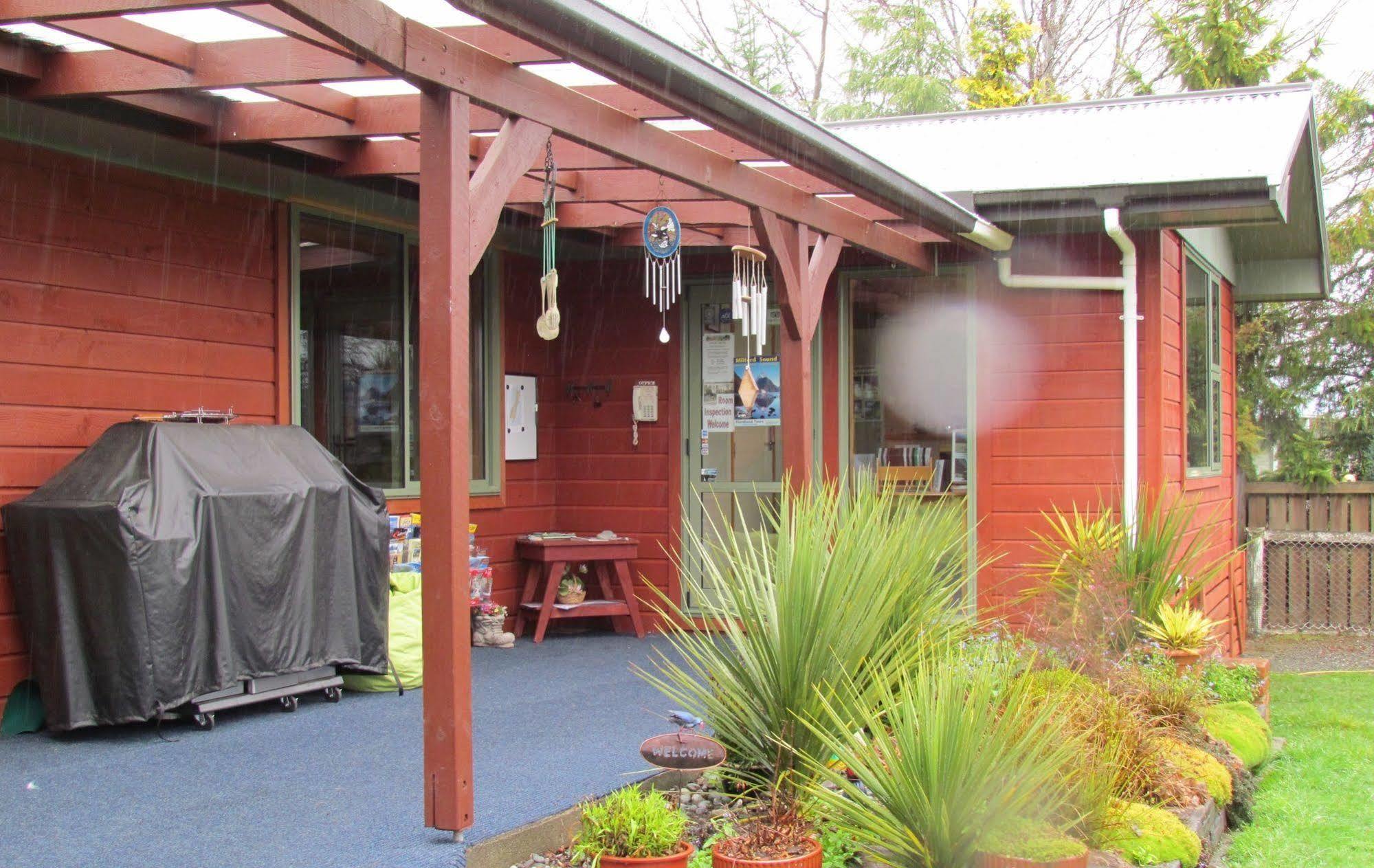 Birchwood Cottages Те Анау Екстериор снимка