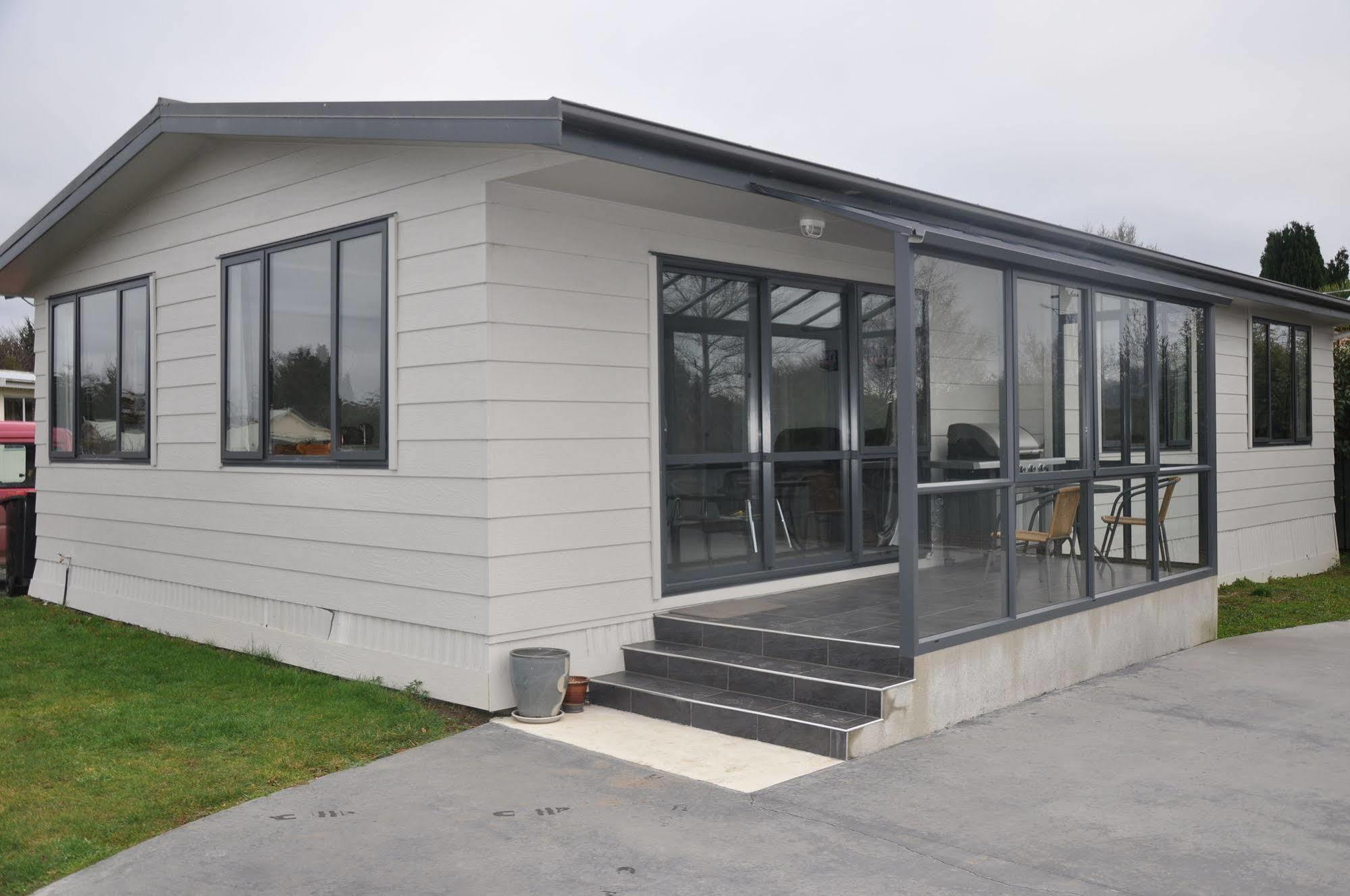 Birchwood Cottages Те Анау Екстериор снимка