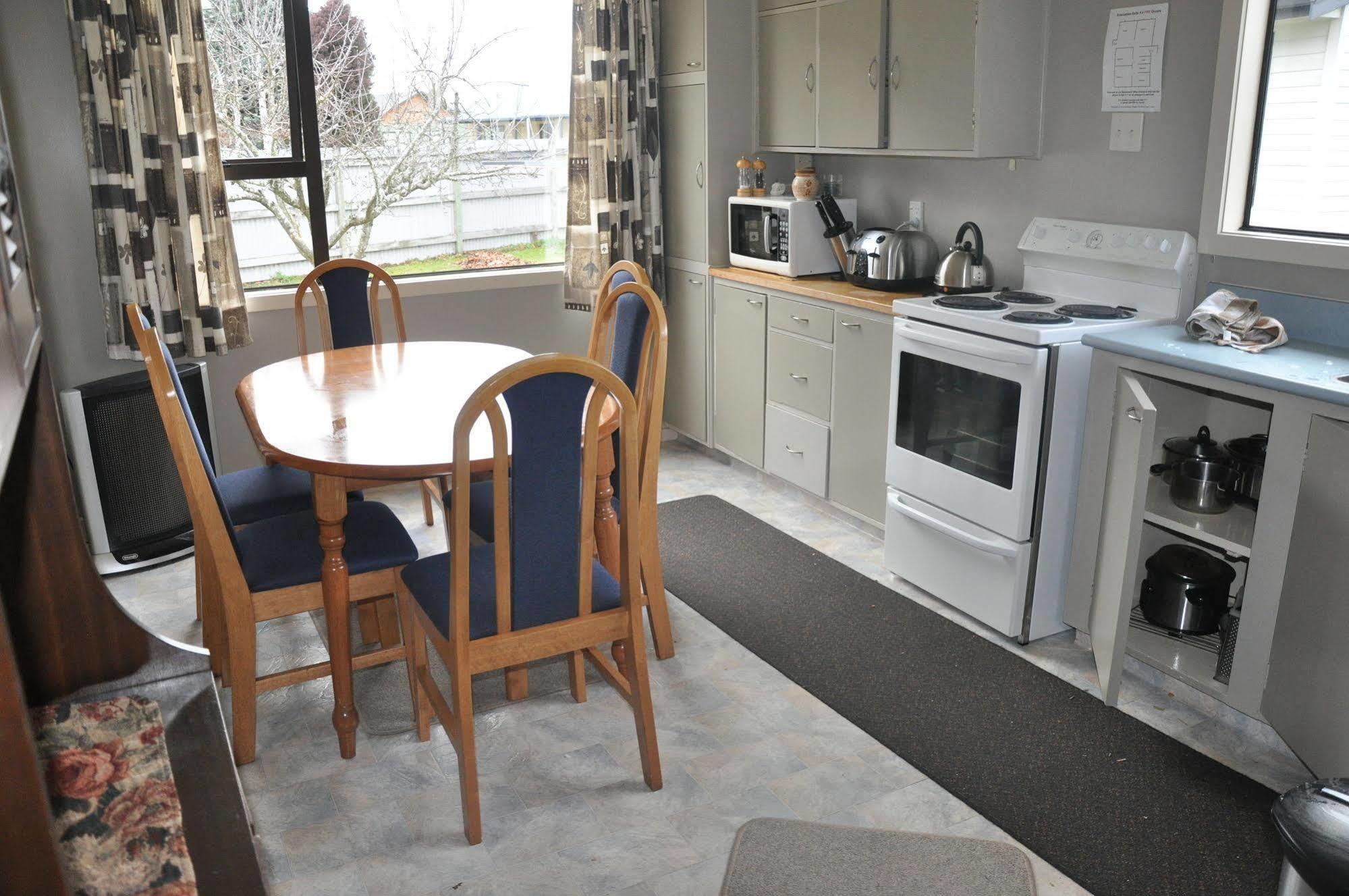 Birchwood Cottages Те Анау Екстериор снимка